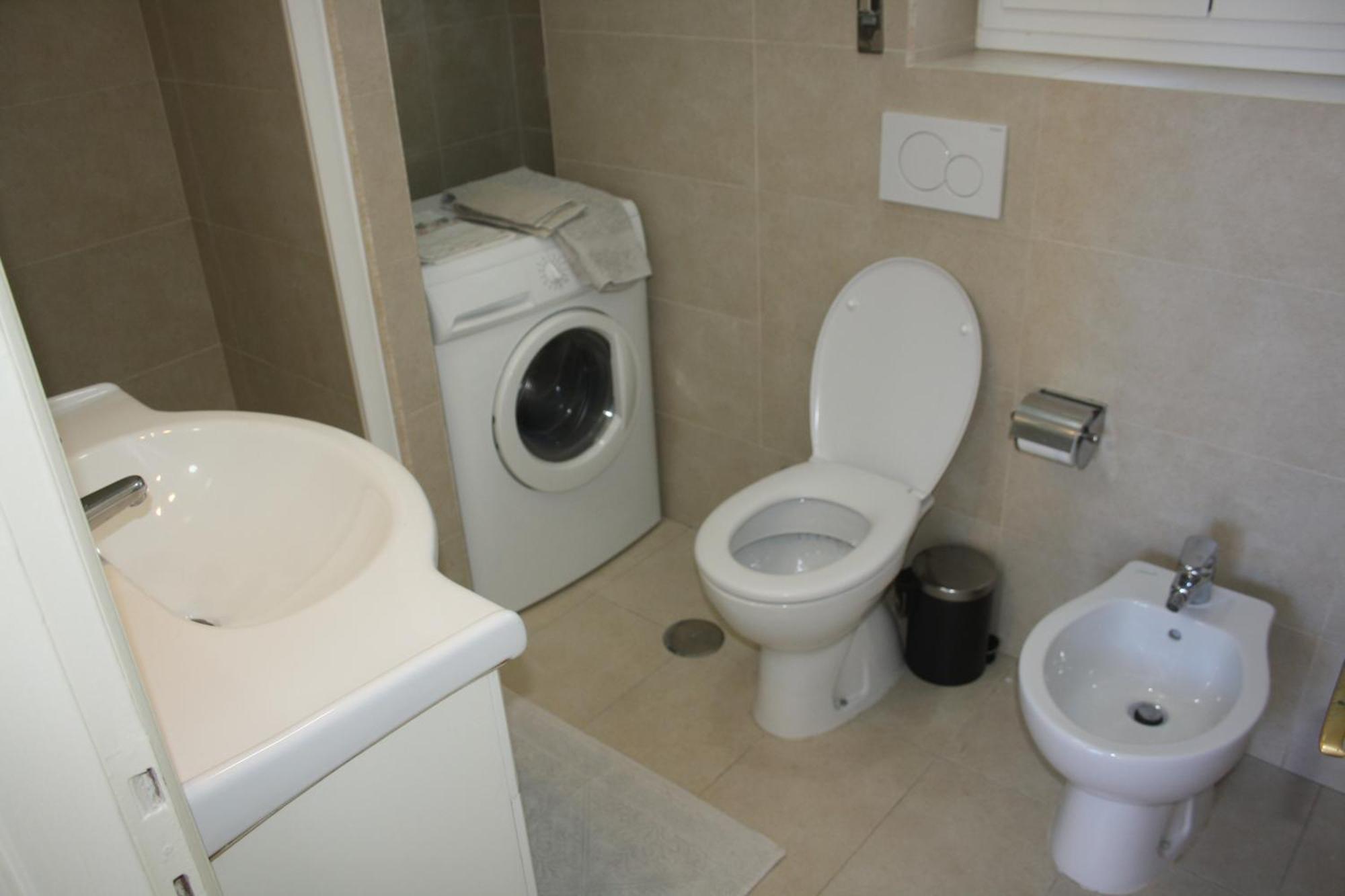 Apartment House Donatello Rome